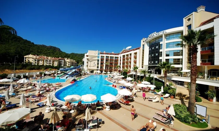 Grand Pasa Hotel - Image 1
