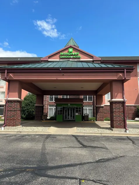 Wyndham Garden Madison Fitchburg - Image 1