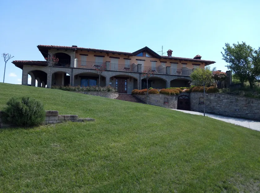 Azienda Agrituristica Alcastlè - Image 1