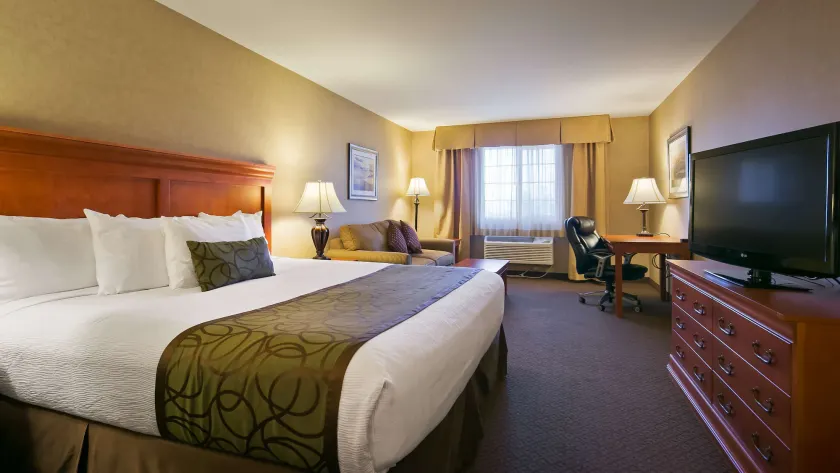 Best Western Plus Kennewick Inn - Image 1