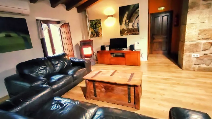La Casa del Vino - Image 1