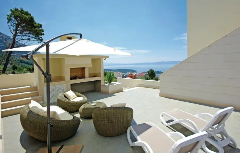 Lux Apartments Makarska - Image 1