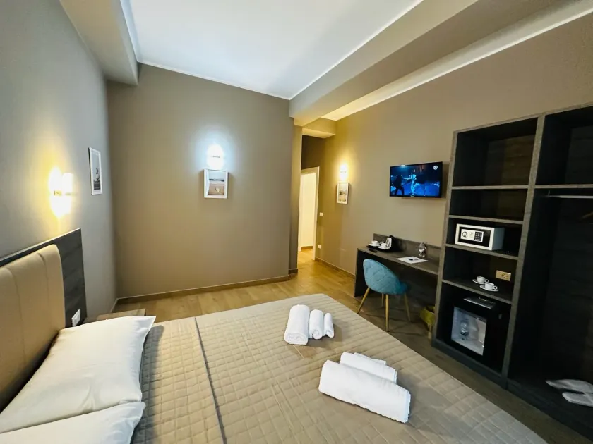 Sunset Guest House - Image 1
