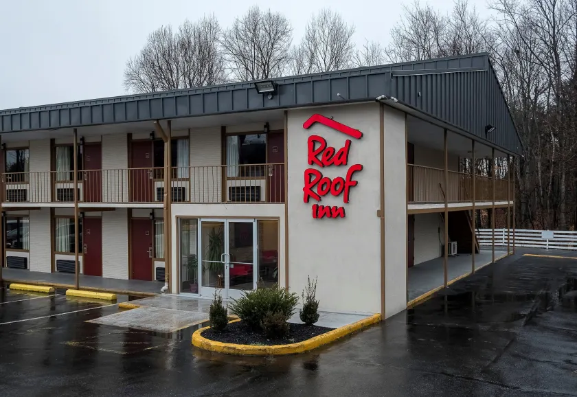 Red Roof Inn Fredericksburg North - Image 1