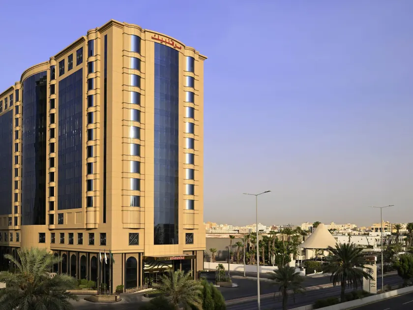 Mövenpick Hotel City Star Jeddah - Image 1