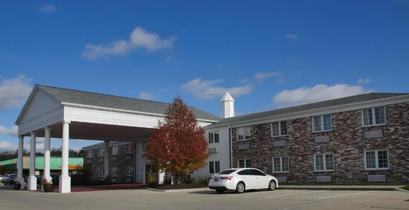Baymont by Wyndham Bellevue - Omaha - Image 1