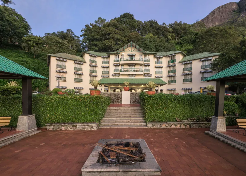 Club Mahindra Lake View Munnar - Image 1