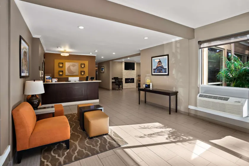 Comfort Inn Lacey - Olympia - Image 1