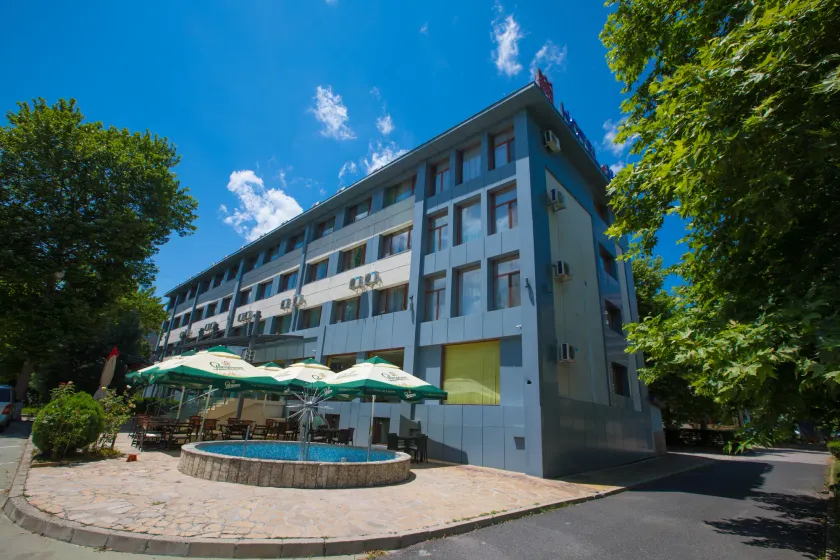 Hotel Ustra - Image 1