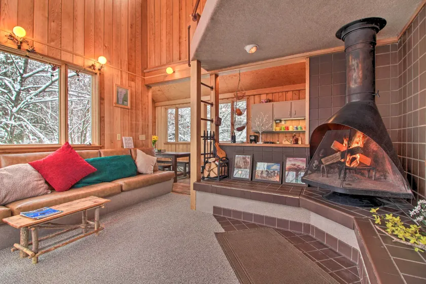 Walk to Ski Trails: Ludlow Home on Okemo Mountain! - Image 1