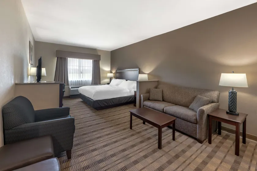 Best Western La Grange Inn & Suites - Image 1
