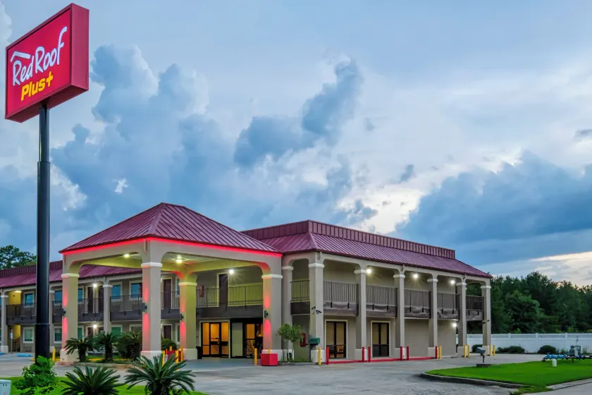 Red Roof Inn PLUS+ Hammond - Image 1