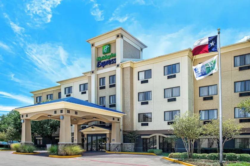 Holiday Inn Express Hotel and Suites Fort Worth/I-20 - Image 1
