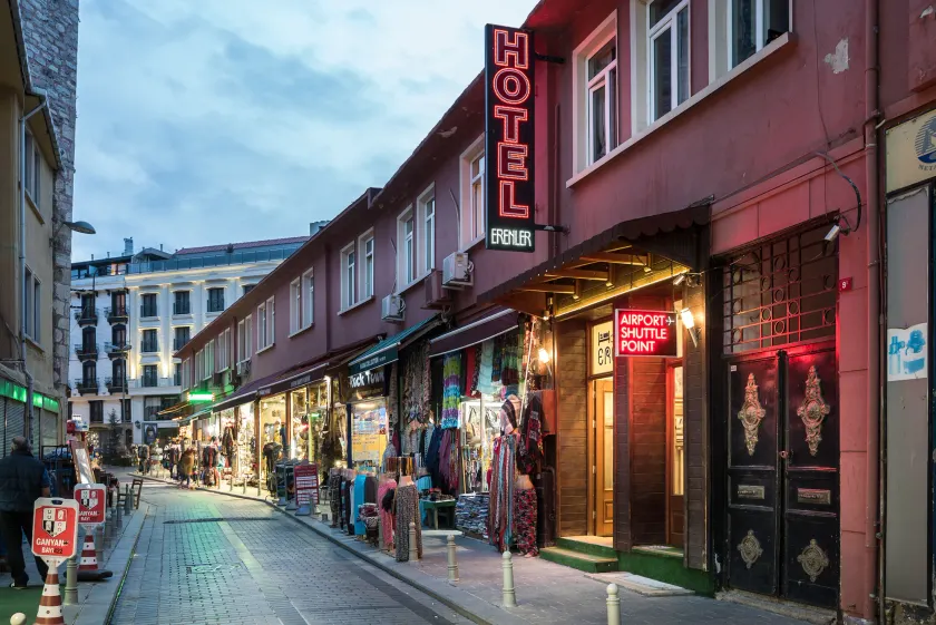 Erenler HoTeL & HosTeL - Image 1