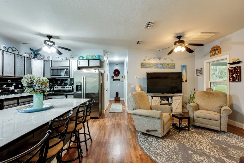 1/2 Mi to Sapelo River: Family Home w/ Large Yard - Image 1
