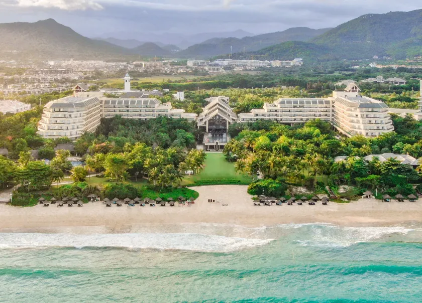 Sheraton Sanya Yalong Bay Resort - Image 1