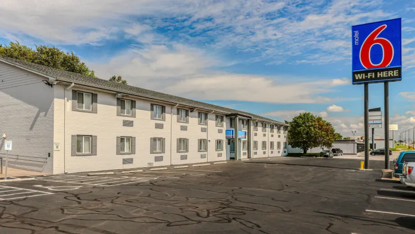 Motel 6-Wichita, KS - Image 1