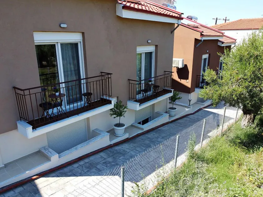 Valery Apartments - Image 1