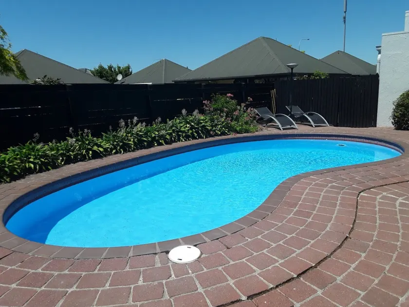 Sundowner Motel - Image 1