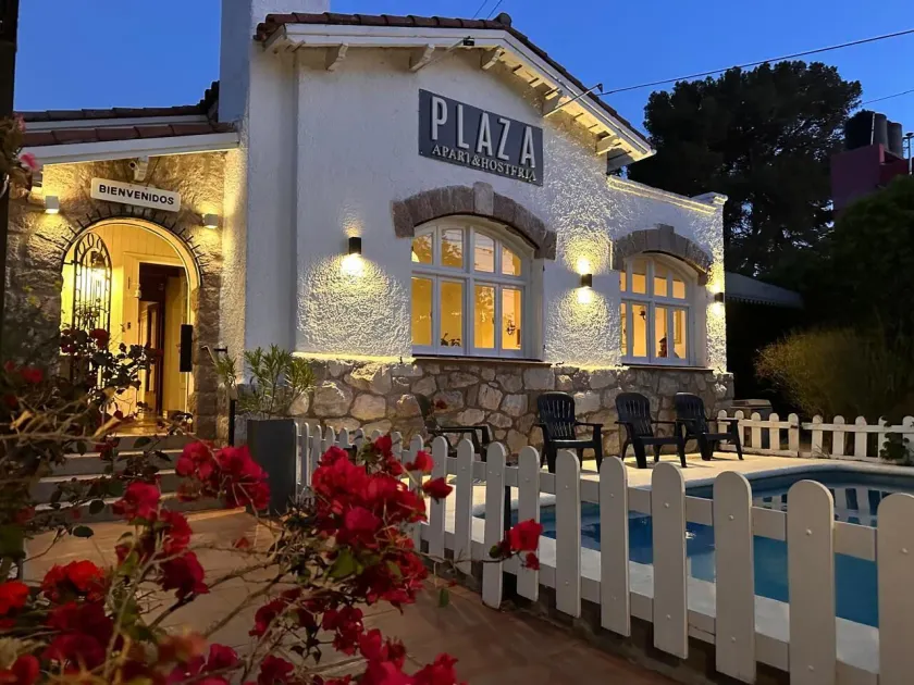 Apart Hosteria Plaza- La Cumbre - Image 1