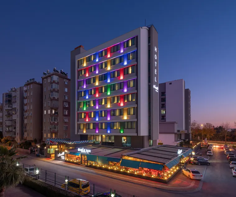 Anelli Hotel - Image 1