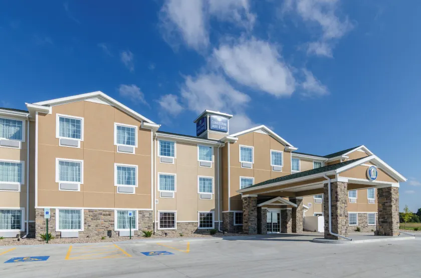 Cobblestone Hotel & Suites - McCook - Image 1