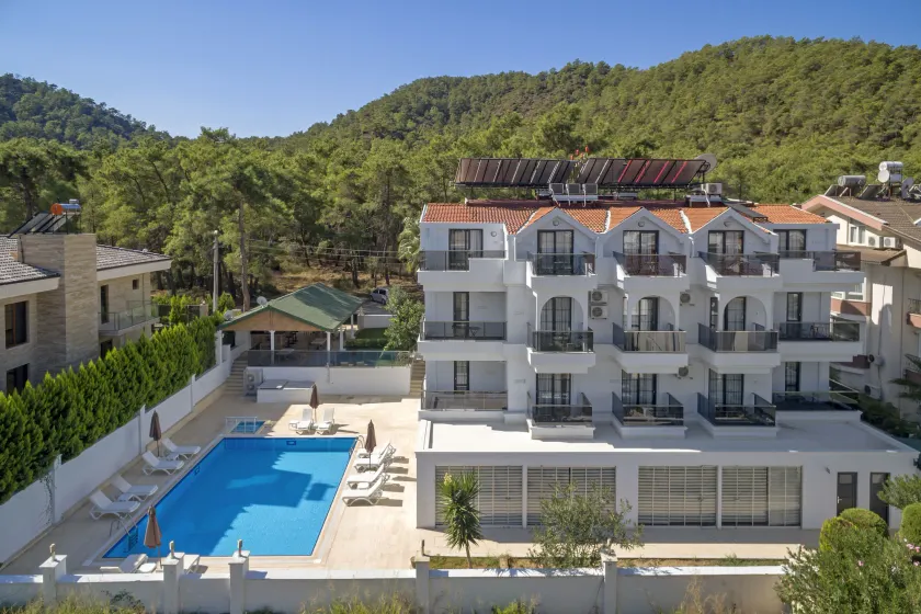 Forest Park Hotel - Image 1