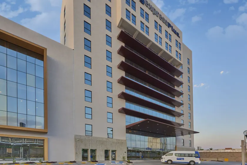 City Express Plus by Marriott Leon Centro de Convenciones - Image 1