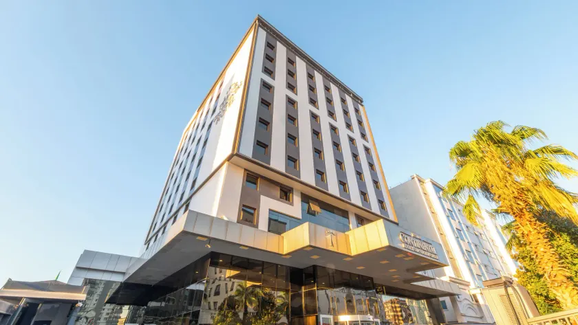 Teymur Continental Hotel - Image 1