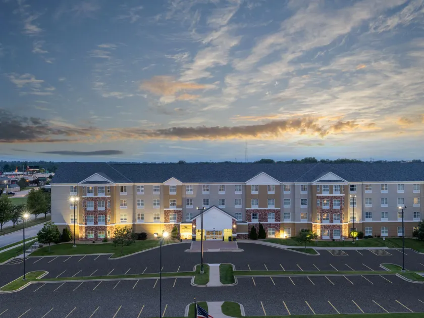 Homewood Suites by Hilton Cedar Rapids-North - Image 1