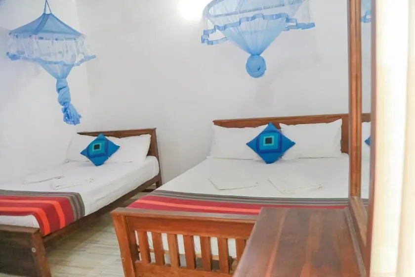 Lakeside Villa - Room