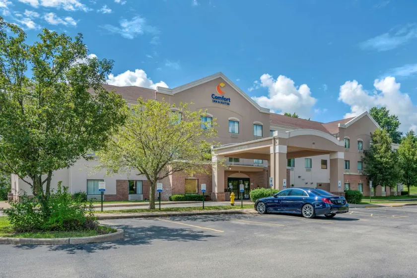 Comfort Inn & Suites St Louis-O'Fallon - Image 1