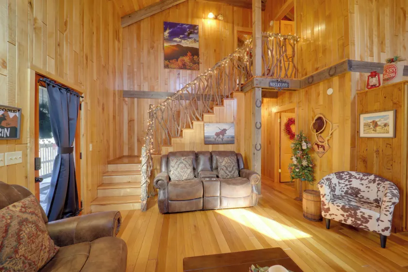 < 1 Mi to Linville Falls: Family Gem w/ Game Room! - Image 1