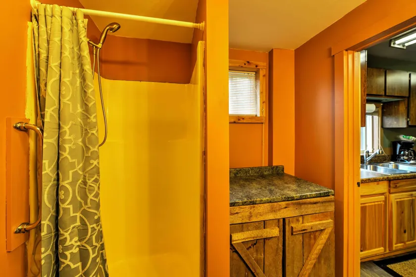 Peaceful, Quiet Seward Apt W/back Yard & Mtn Views - Innenbereich
