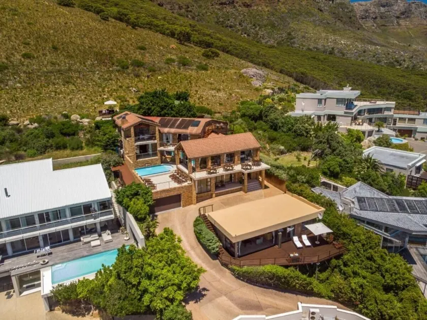 Auberge Cape Guesthouse - Image 1