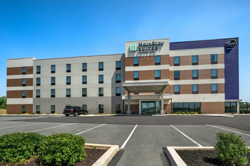 Sleep Inn & Suites Harrisburg Airport - Hershey South - Image 1