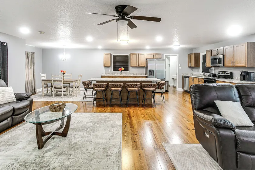 Walk to Tift Regional Health! Refined Home w/ Yard - Image 1