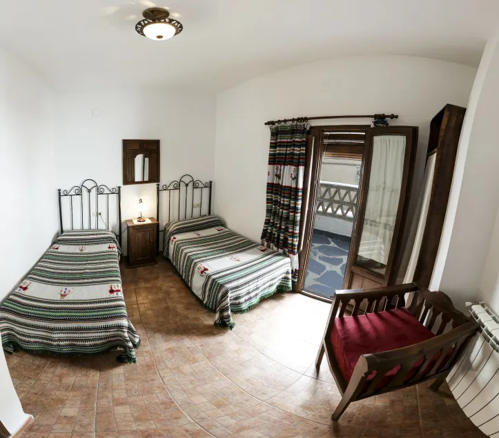 El Huerto de Lobras - Image 1