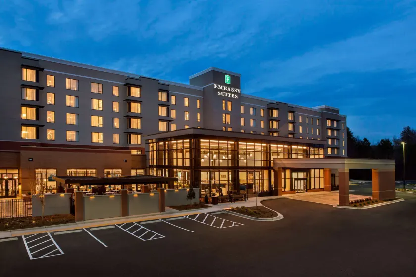 Embassy Suites by Hilton Atlanta NE Gwinnett Sugarloaf - Image 1