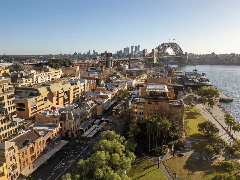 The Russell Boutique Hotel - Image 1
