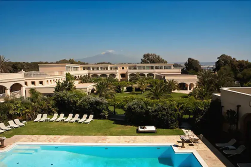Romano Palace Luxury Hotel - Image 1