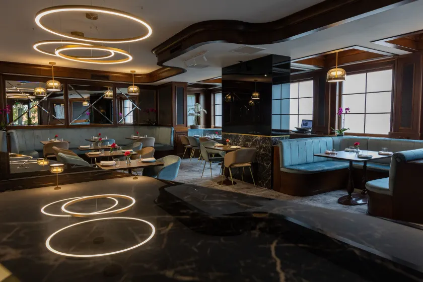 Hotel Meridian - Image 1