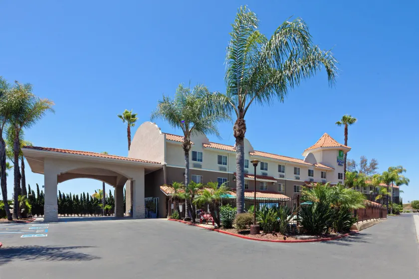 Holiday Inn Express Hotel & Suites San Diego-Escondido by IHG - Image 1