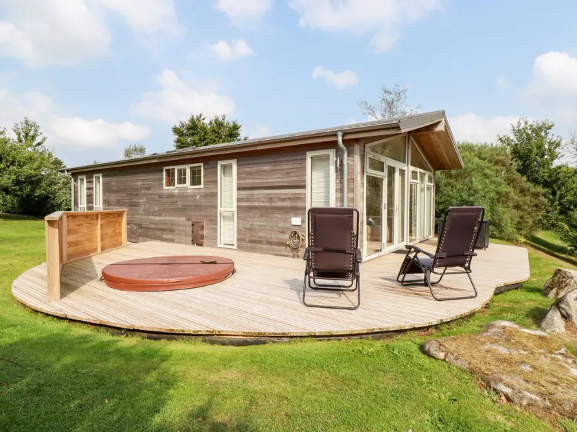 11 Horizon View - Image 1
