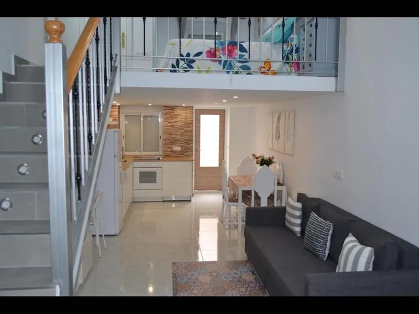 Stunning Loft Apartment Air Conditioning, Impressive Modern Conversion - Image 1