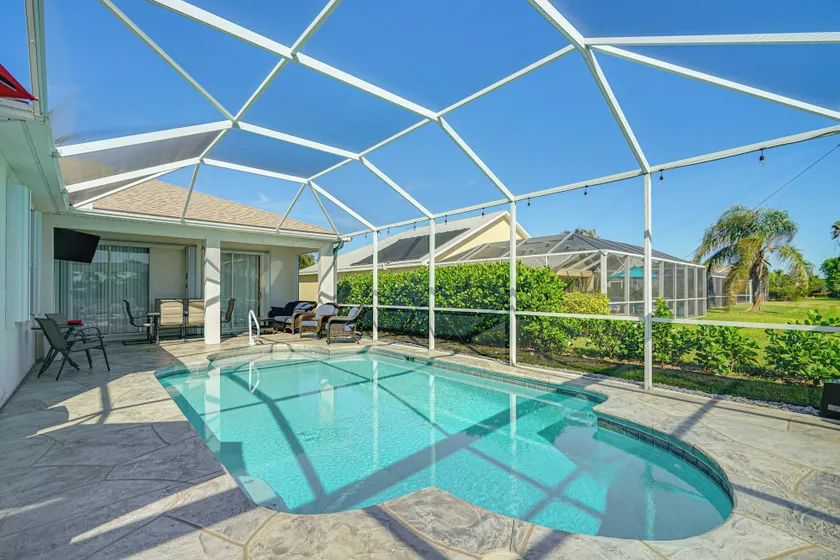 Sunny Fort Myers Home w/ Heated Pool! - Image 1