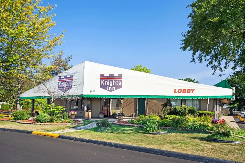 Knights Inn Sterling Heights - Image 1