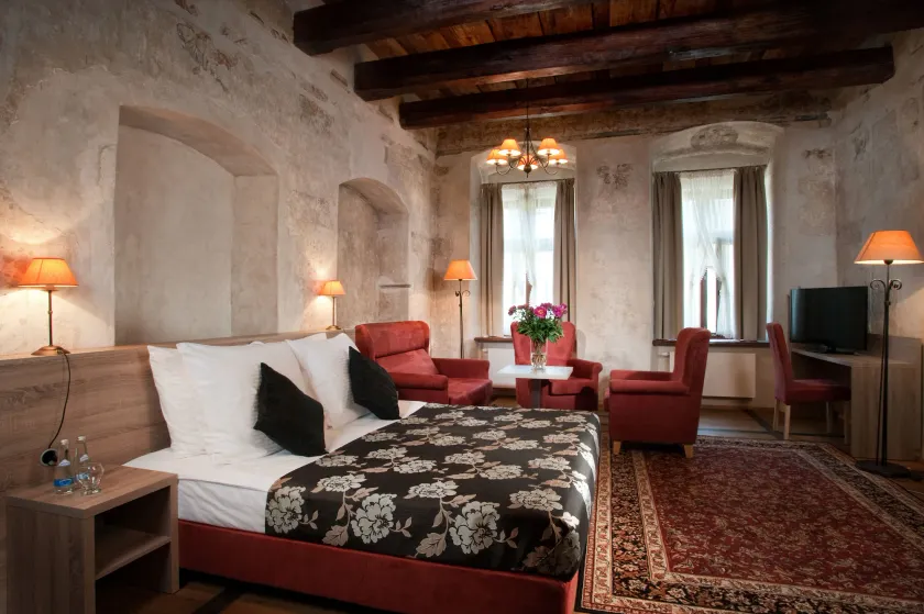 Hotel Santi - Image 1