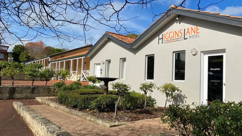 Higgins Lane Motel - Image 1