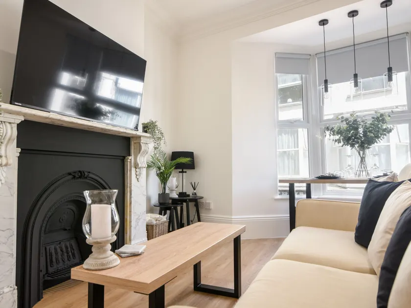 Fore Street House - Apartment 2 - Image 1